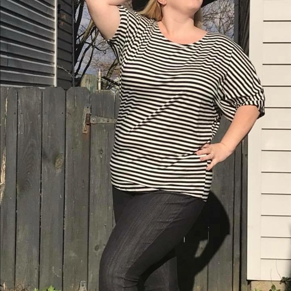 •SM added •Agnes & Dora Short Sleeve Dolman - Picture 7 of 8